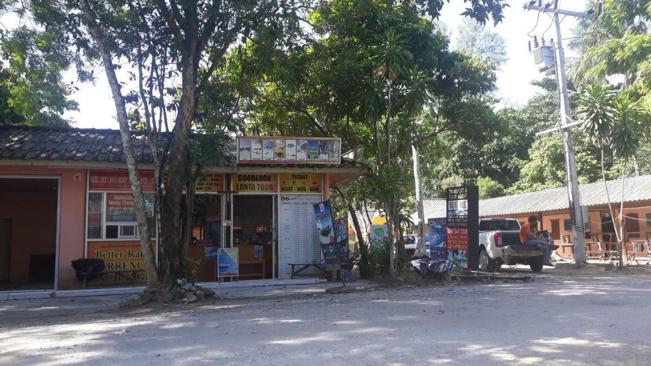 Chill Chill Long Beach Hostel Koh Lanta Exterior photo