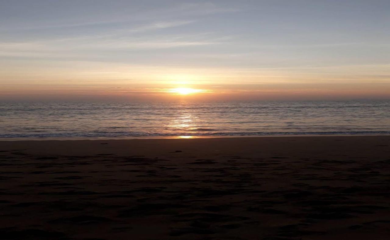 Chill Chill Long Beach Hostel Koh Lanta Exterior photo
